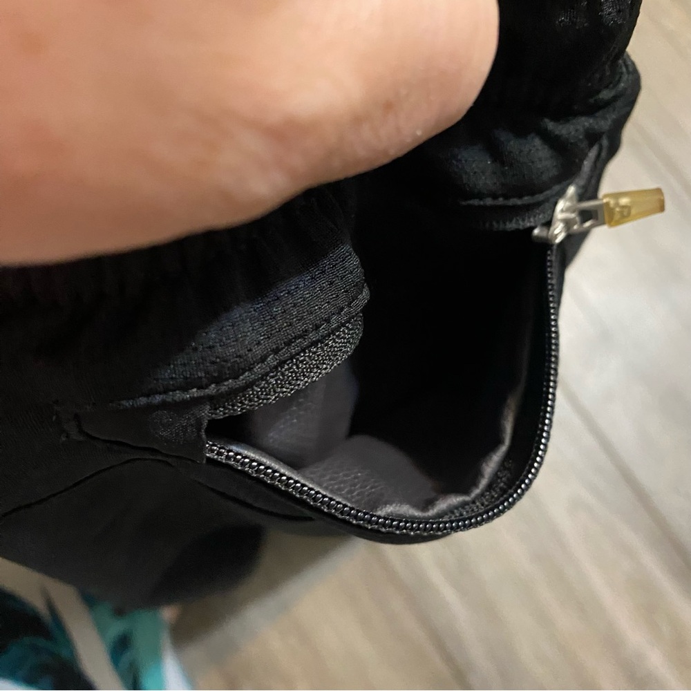 Puma Small Black Workout Shorts - Picture 6 of 10